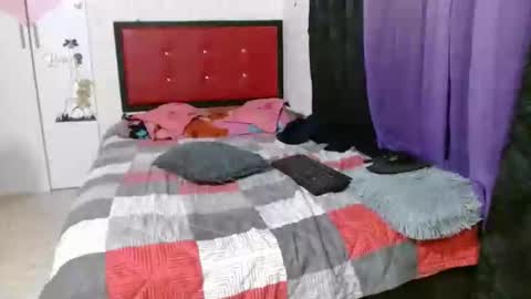 Crystal Blaze online show from 01-28-25, 04:50