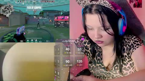 Snapshot of crystal_velvet01 chatting on 01-14-25, 05:40 crystal online show from 01-14-25, 05:40