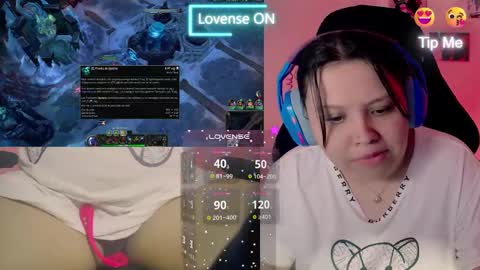 Snapshot of crystal_velvet01 chatting on 01-22-25, 06:52 crystal online show from 01-22-25, 06:52