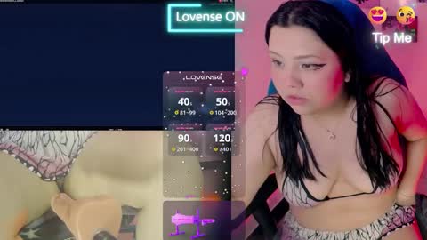 Snapshot of crystal_velvet01 chatting on 01-26-25, 06:27 crystal online show from 01-26-25, 06:27