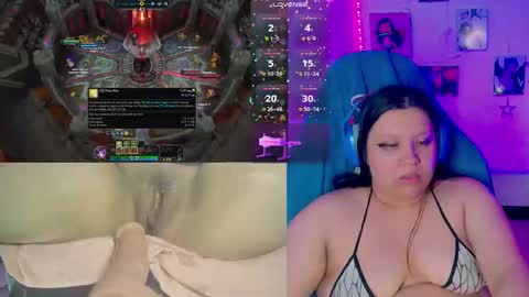 Snapshot of crystal_velvet01 chatting on 03-11-25, 11:04 crystal online show from 03-11-25, 11:04