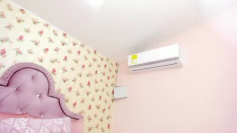 Snapshot of crystal_watson0 chatting on 08-04-26, 02:08 Milf Latina online show from 08-04-26, 02:08
