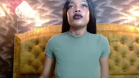 Snapshot of crystalbrooke3x chatting on 10-21-25, 08:20 Crystal online show from 10-21-25, 08:20