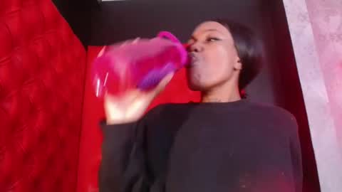 Snapshot of crystalbrooke3x chatting on 11-18-25, 11:59 Crystal online show from 11-18-25, 11:59