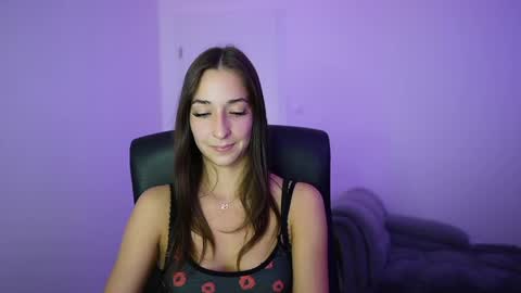 Crystalbrunette18 online show from 06-01-26, 07:37