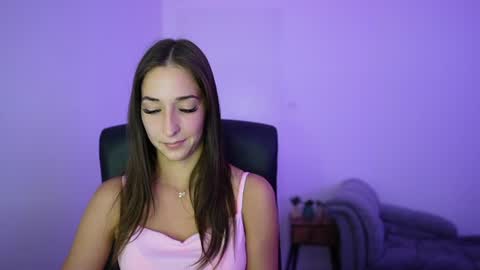 Snapshot of crystalbrunette18 chatting on 06-13-26, 07:45 Crystalbrunette18 online show from 06-13-26, 07:45