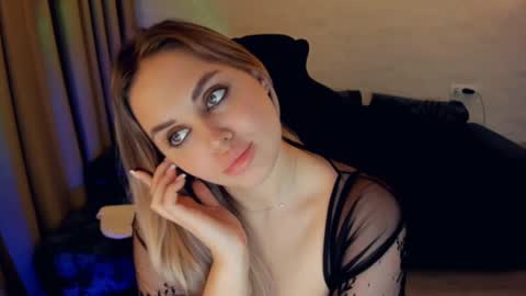 crystalemily online show from 12-17-24, 11:05