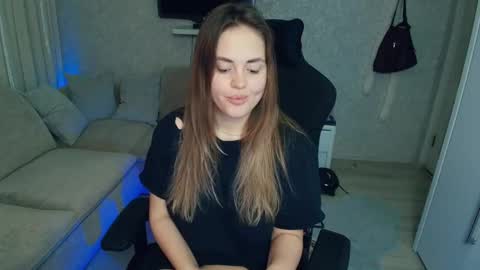 crystalemily online show from 01-06-26, 08:23