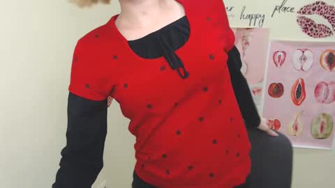 Stella online show from 01-13-25, 02:42