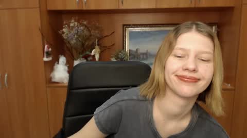 Stella online show from 02-09-25, 11:04