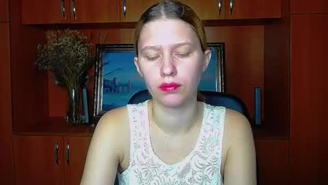 Stella online show from 11-27-25, 07:32