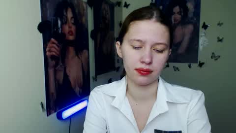 Stella online show from 01-12-26, 01:16