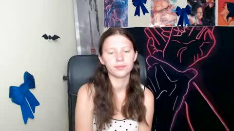 Snapshot of crystalgirl__ chatting on 07-28-26, 03:32 Stella online show from 07-28-26, 03:32