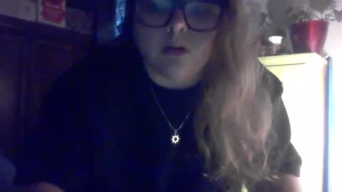 Snapshot of crystalizzzee chatting on 02-15-25, 10:52 Herekittykitty69 online show from 02-15-25, 10:52