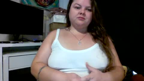 Snapshot of crystalizzzee chatting on 07-31-26, 02:38 Herekittykitty69 online show from 07-31-26, 02:38