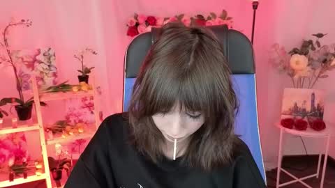 Snapshot of crystallbloom chatting on 01-14-26, 08:03 crystallbloom online show from 01-14-26, 08:03