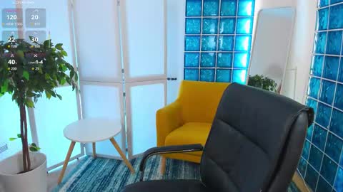 Mia online show from 11-09-25, 01:53