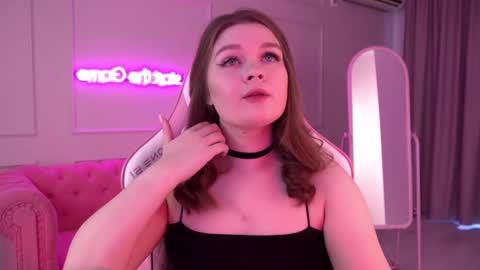 Crystal online show from 02-25-25, 06:47