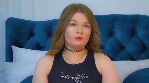 Crystal online show from 10-13-25, 06:08