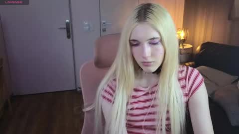 Snapshot of crystaltempt_ chatting on 04-30-26, 03:29 crystaltempt_ online show from 04-30-26, 03:29