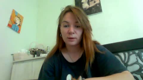 Snapshot of crystalvelvet chatting on 05-18-26, 06:52 crystalvelvet online show from 05-18-26, 06:52