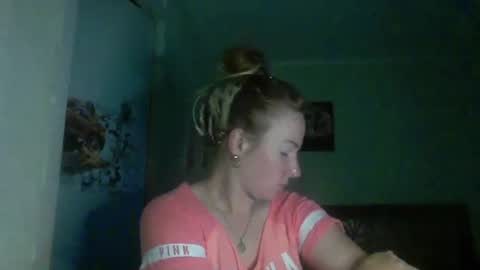 Snapshot of crystalvelvet chatting on 06-27-26, 05:40 crystalvelvet online show from 06-27-26, 05:40