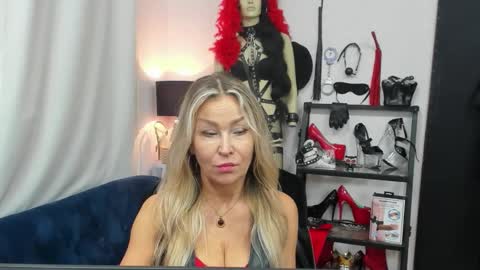 CrystalHotty online show from 10-14-25, 04:57