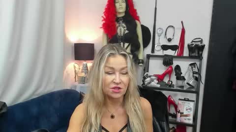 CrystalHotty online show from 10-22-25, 04:35