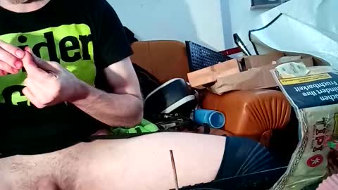 crystelweed online show from 10-12-25, 01:54