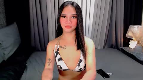 Snapshot of crytastal_lust1212 chatting on 10-06-25, 08:45 bea takashi online show from 10-06-25, 08:45
