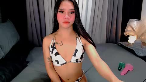 Snapshot of crytastal_lust1212 chatting on 10-13-25, 08:36 bea takashi online show from 10-13-25, 08:36
