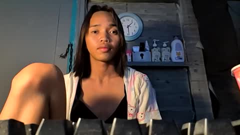 Lauren online show from 11-30-25, 05:28