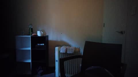 Snapshot of cubesround chatting on 05-17-26, 12:52 cubesround online show from 05-17-26, 12:52