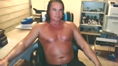 Yup... kinda old but Stop in and say hello online show from 06-18-26, 04:46