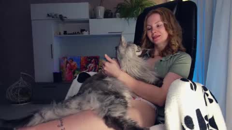 Alexia online show from 12-19-24, 02:46