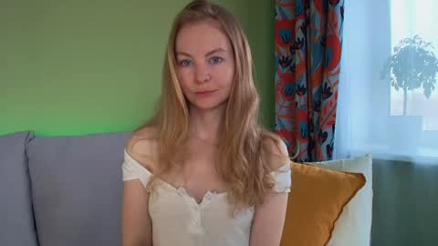 Alexia online show from 04-12-26, 05:56
