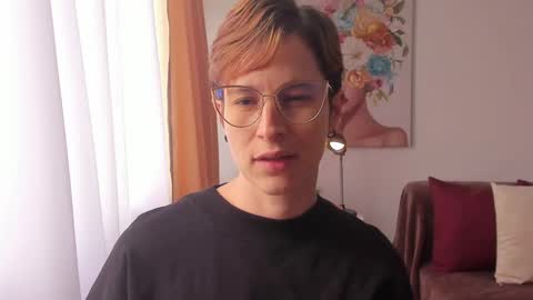 Leonela online show from 03-10-25, 07:50