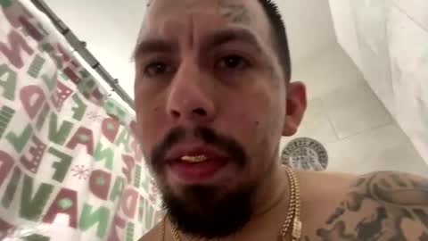 Snapshot of cuete2100 chatting on 12-19-25, 03:24 cuete2100 online show from 12-19-25, 03:24