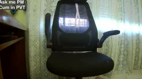 Snapshot of culonudo23 chatting on 04-26-26, 11:08 Leo online show from 04-26-26, 11:08
