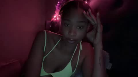 cum2charmxx online show from 10-08-25, 10:57