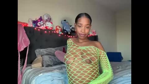 cum2charmxx online show from 10-19-25, 12:44