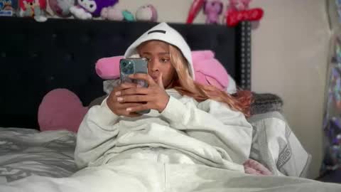 cum2charmxx online show from 02-19-26, 02:51