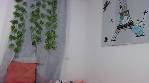 Snapshot of cumb0y_squirtgirl chatting on 09-16-25, 09:54 Pablo and emma online show from 09-16-25, 09:54