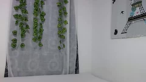 Snapshot of cumb0y_squirtgirl chatting on 09-29-25, 10:31 Pablo and emma online show from 09-29-25, 10:31