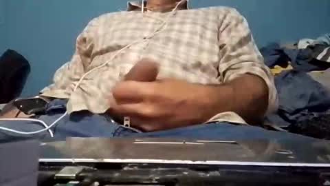 Snapshot of cumbian_chero chatting on 05-24-26, 09:53 cumbian_chero online show from 05-24-26, 09:53