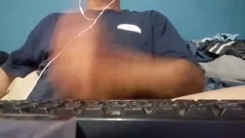 Snapshot of cumbian_chero chatting on 05-25-26, 09:59 cumbian_chero online show from 05-25-26, 09:59