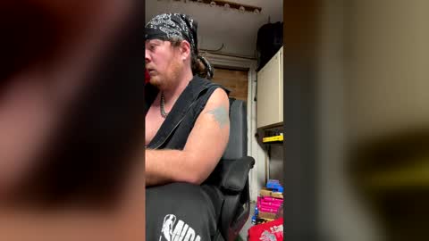 Snapshot of cumdaddyy92 chatting on 01-15-26, 06:18 cumdaddyy92 online show from 01-15-26, 06:18