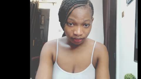 Snapshot of cumebony_petit chatting on 04-19-26, 07:29 cumebony_petit online show from 04-19-26, 07:29
