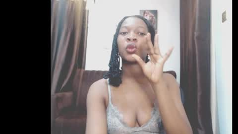 Snapshot of cumebony_petit chatting on 05-19-26, 06:53 cumebony_petit online show from 05-19-26, 06:53