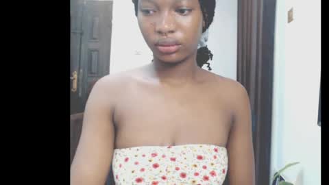 Snapshot of cumebony_petit chatting on 05-22-26, 07:48 cumebony_petit online show from 05-22-26, 07:48